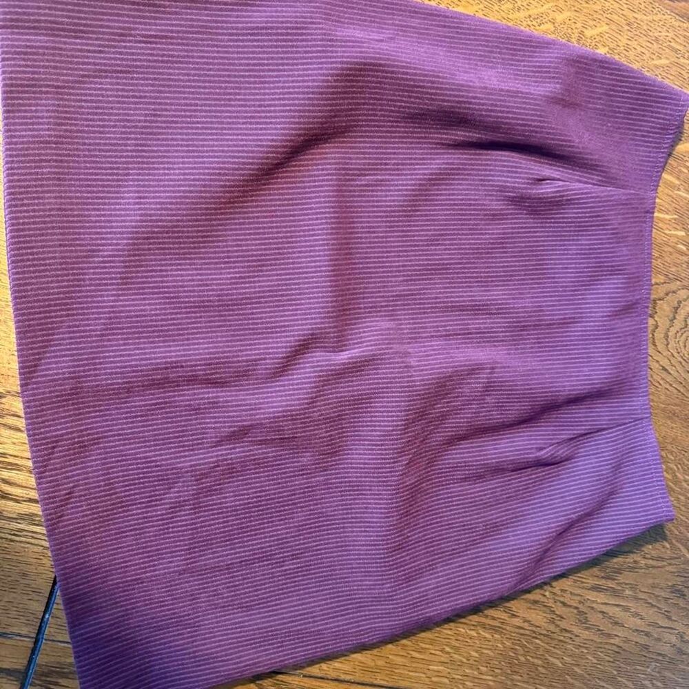 Burgundy ribbed vintage mini skirt in a size 7/8